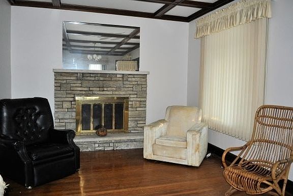 2nd image of 9 Euclid Ave