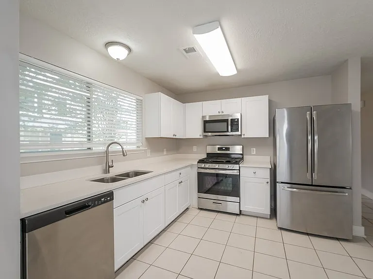 15819 E Park Ct — Photo 5