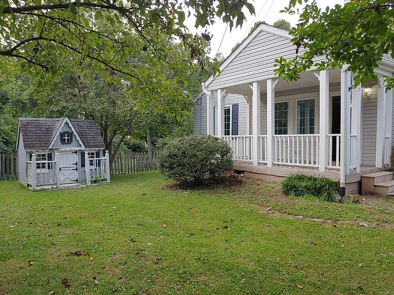 117 Circle Dr — Photo 2