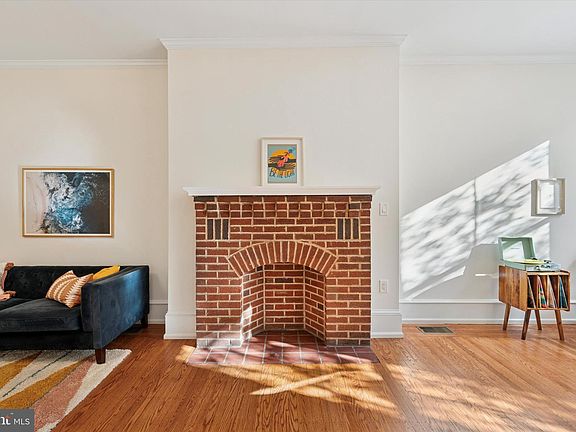 5th image of 2031 E Dauphin St