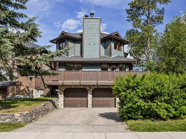 349 NE Otter St, Banff, AB T1L 1H1