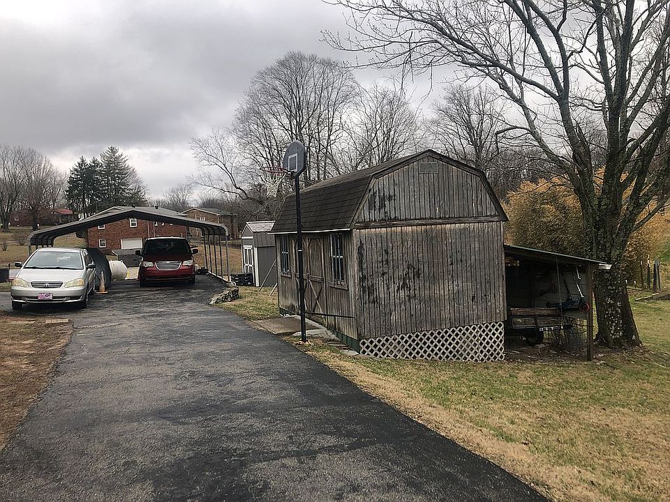 2nd image of 2212 Lambert Dr