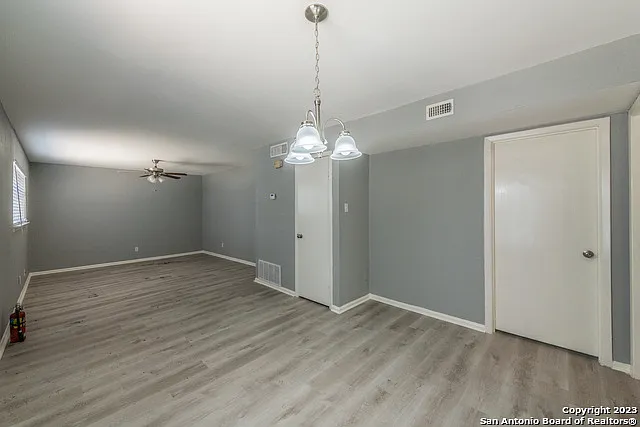 423 E Dewey Pl #HOUSE — Photo 6