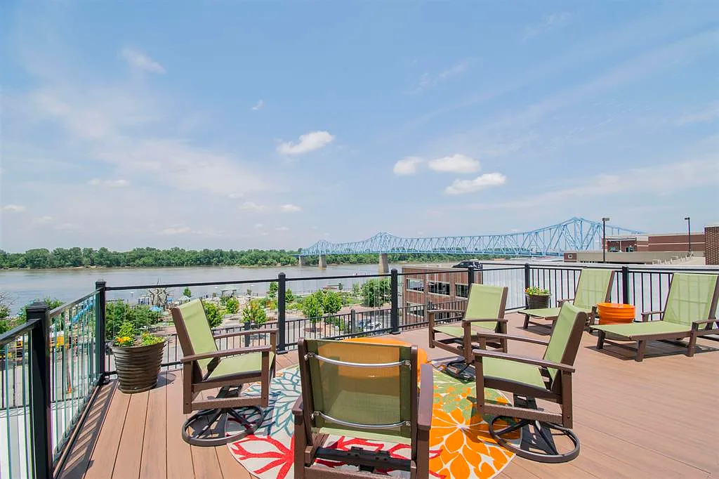 2 bed, 2.0 bath, $2,750 — Photo 3
