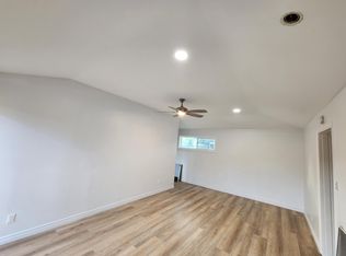 10370 Topeka Dr, Porter Ranch, CA 91326