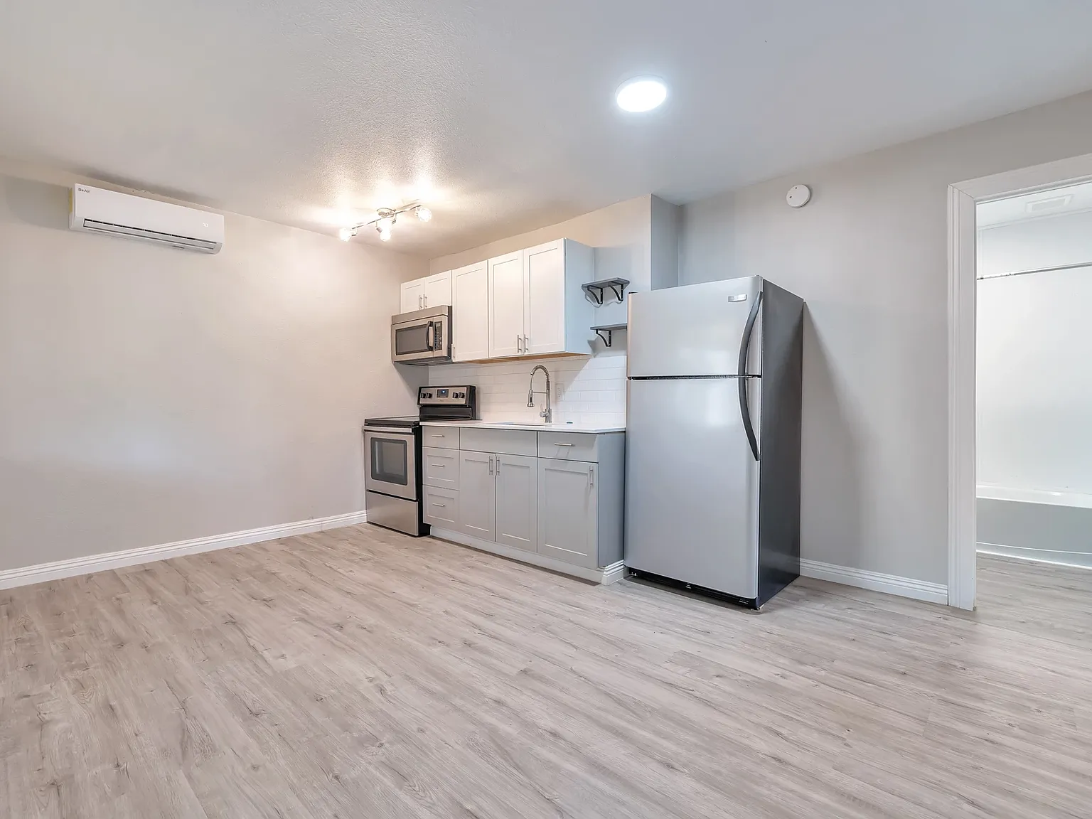 3811 South 9th Street - Unit A — Photo 4