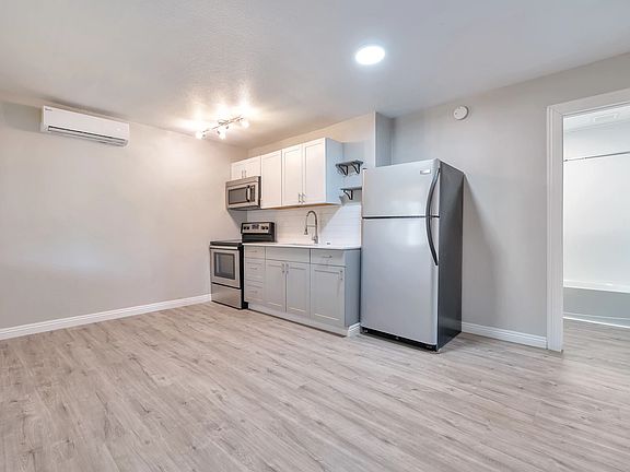 4th image of 3811 S 9th St #A