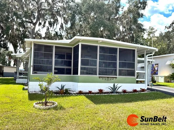 221 Prince Dr, Leesburg, FL 34748