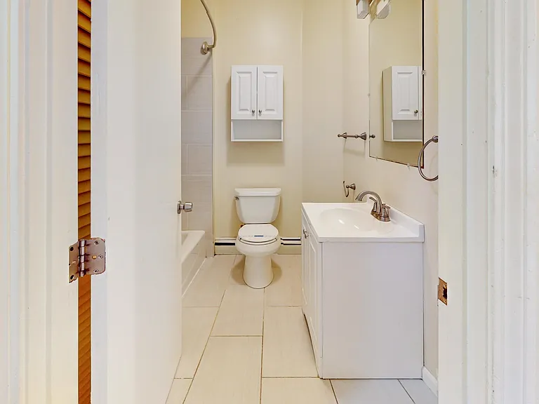 1526 Tremont St #2 — Photo 11