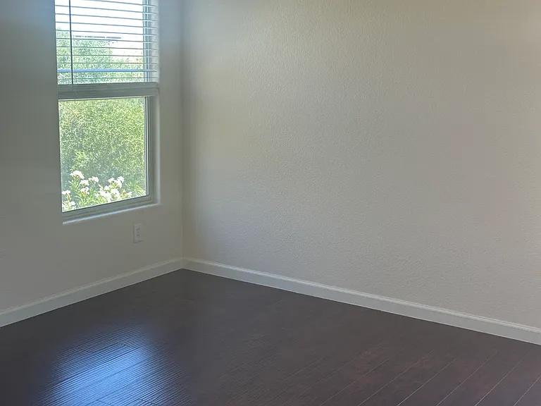 828 Percy Arms St — Photo 7