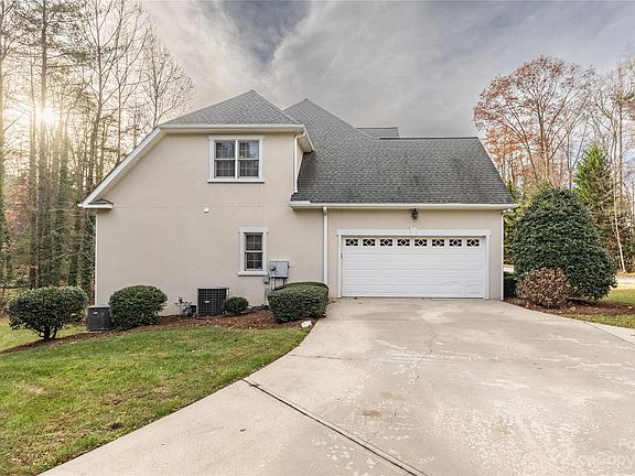 4th image of 80 Fernbrook Way