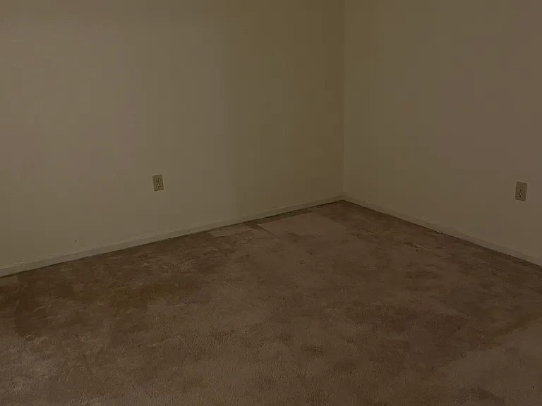 2077G Raleigh Rd — Photo 10