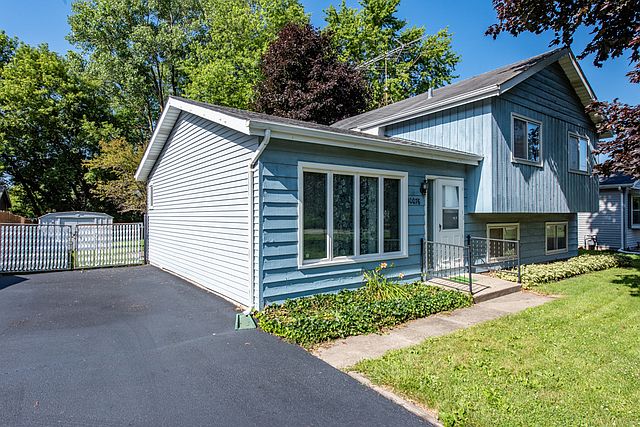 1st image of 10076 W Ames Ave