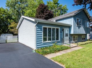 10076 W Ames Ave, Beach Park, IL 60099