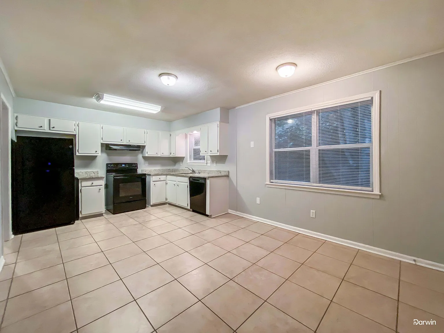 3 bed, 1.0 bath, 1034 sqft, $1,285 — Photo 4