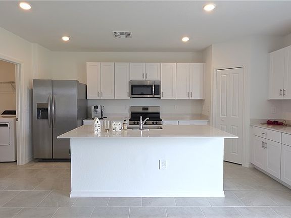 4th image of 11824 Cloverly Ln