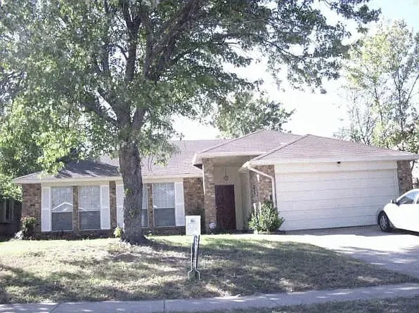 8320 O'Hara Ln, Fort Worth, TX 76123