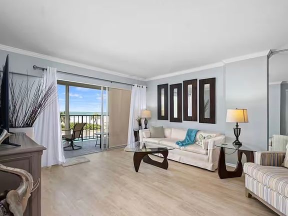 5th image of 20 Whispering Sands Dr APT 201
