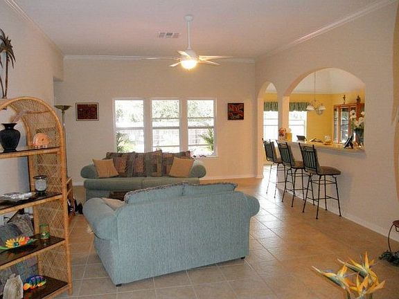 4th image of 105 Sandhill Woods