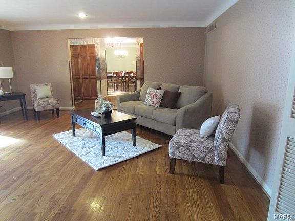 4th image of 9041 Fernald Dr