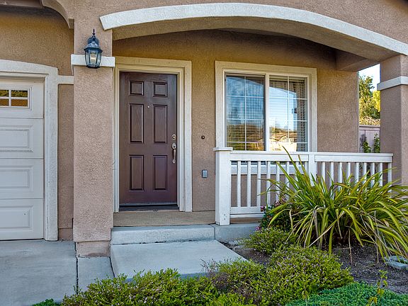 2nd image of 201 Canyon Creek Way