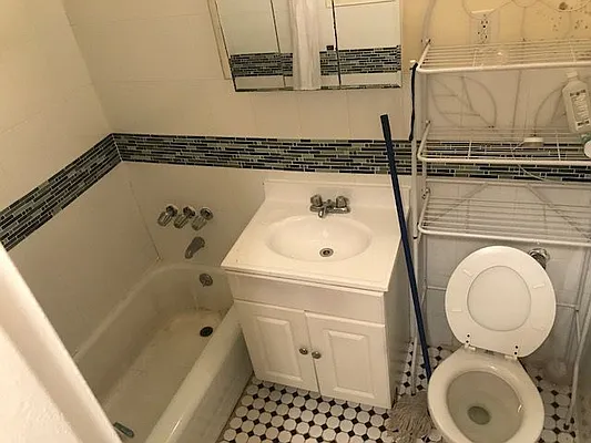 Rented by null | media 15