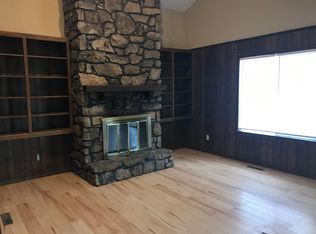 3261 E Lombard St, Springfield, MO 65802