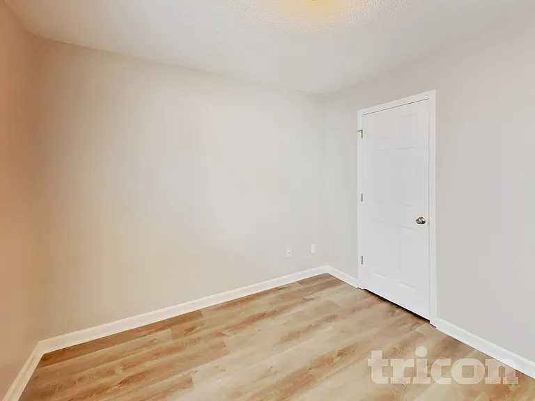 701 Avondale Dr — Photo 11