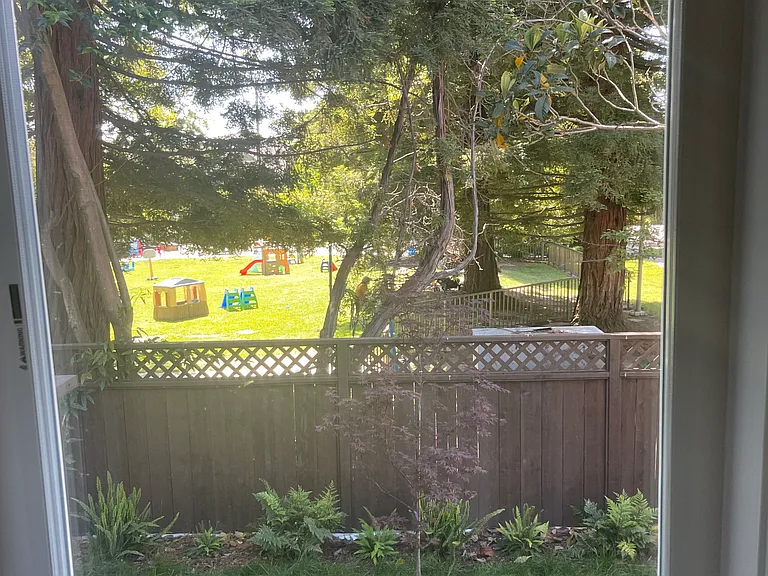 3028 Regent St — Photo 16