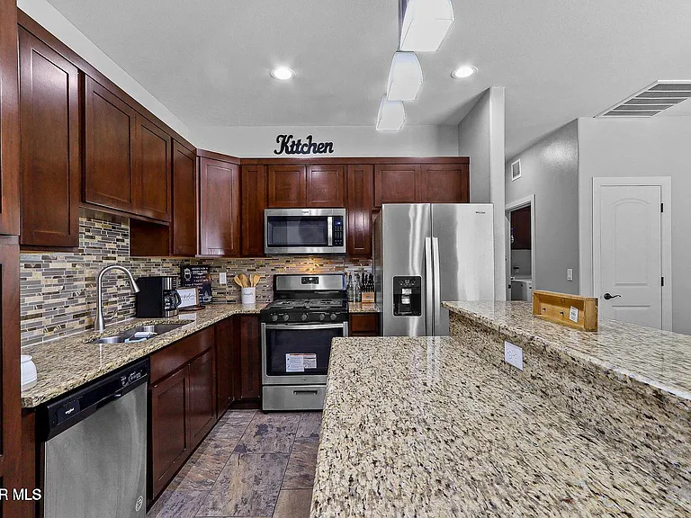 2852 Tierra Oasis St — Photo 7