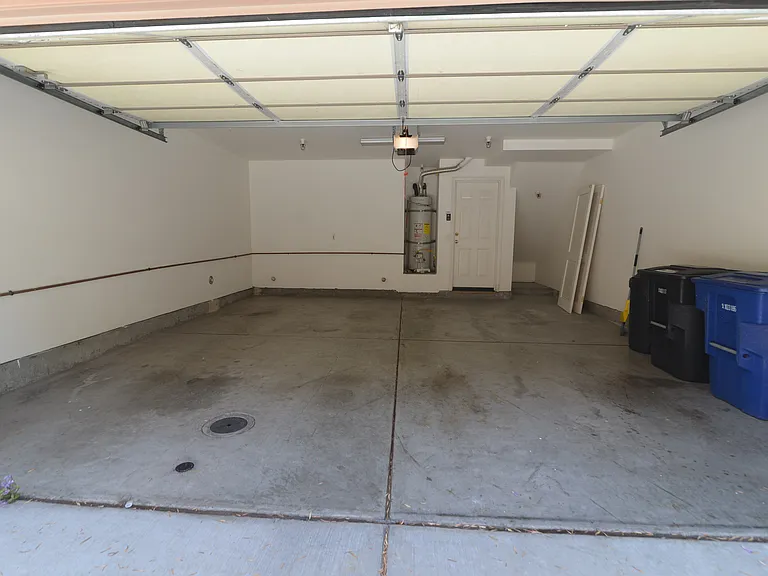 1299 Blue Jean Way #2 — Photo 25