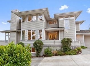 3700 W Lawton St, Seattle, WA 98199