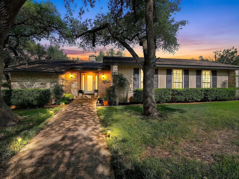 1st image of 9105 Balcones Club Dr
