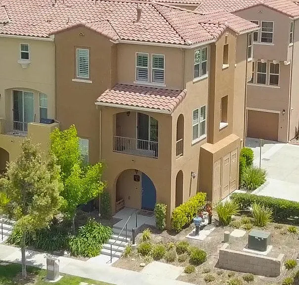 1815 Magenta Ct #9 — Photo 2