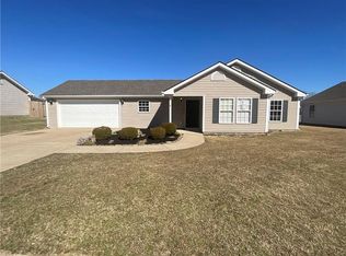 1250 Colonel Hawthorne Dr, Prairie Grove, AR 72753