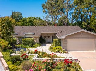 17732 Corinthian Dr, Encino, CA 91316