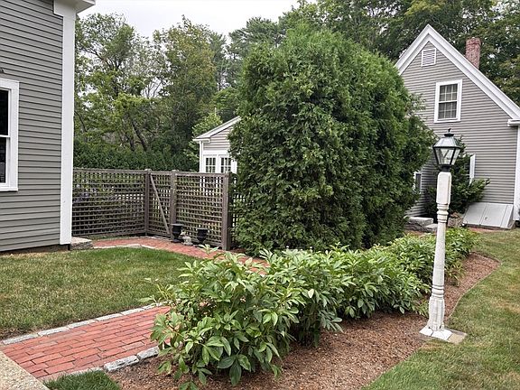 3rd image of 190 Mountain Ave