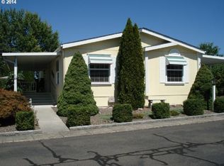 121 W Riverridge Ave, Roseburg, OR