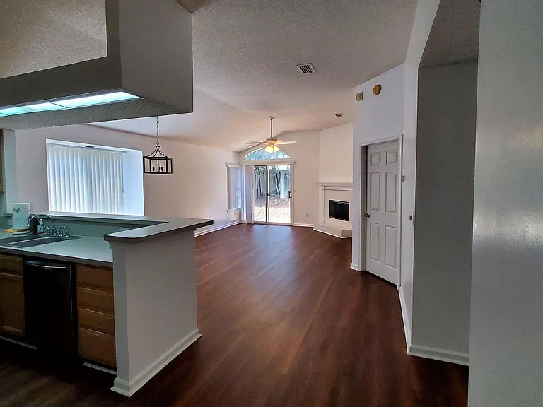 1122 Radis Pl — Photo 13