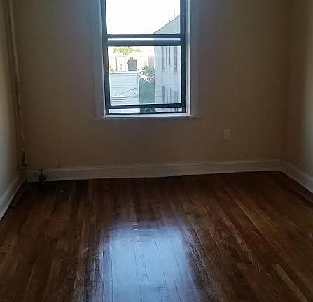 3rd image of 3169 37th St