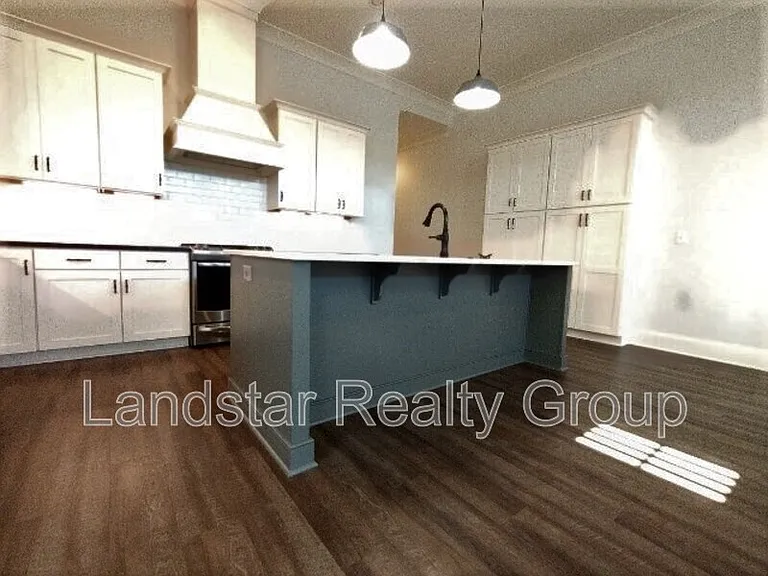 10514 Meeting St #201 — Photo 15