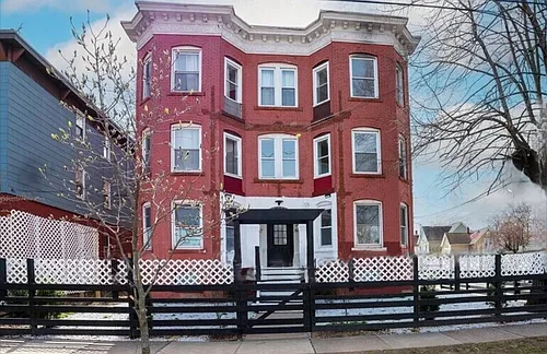 37-39 Elliott St #2R Photo 1