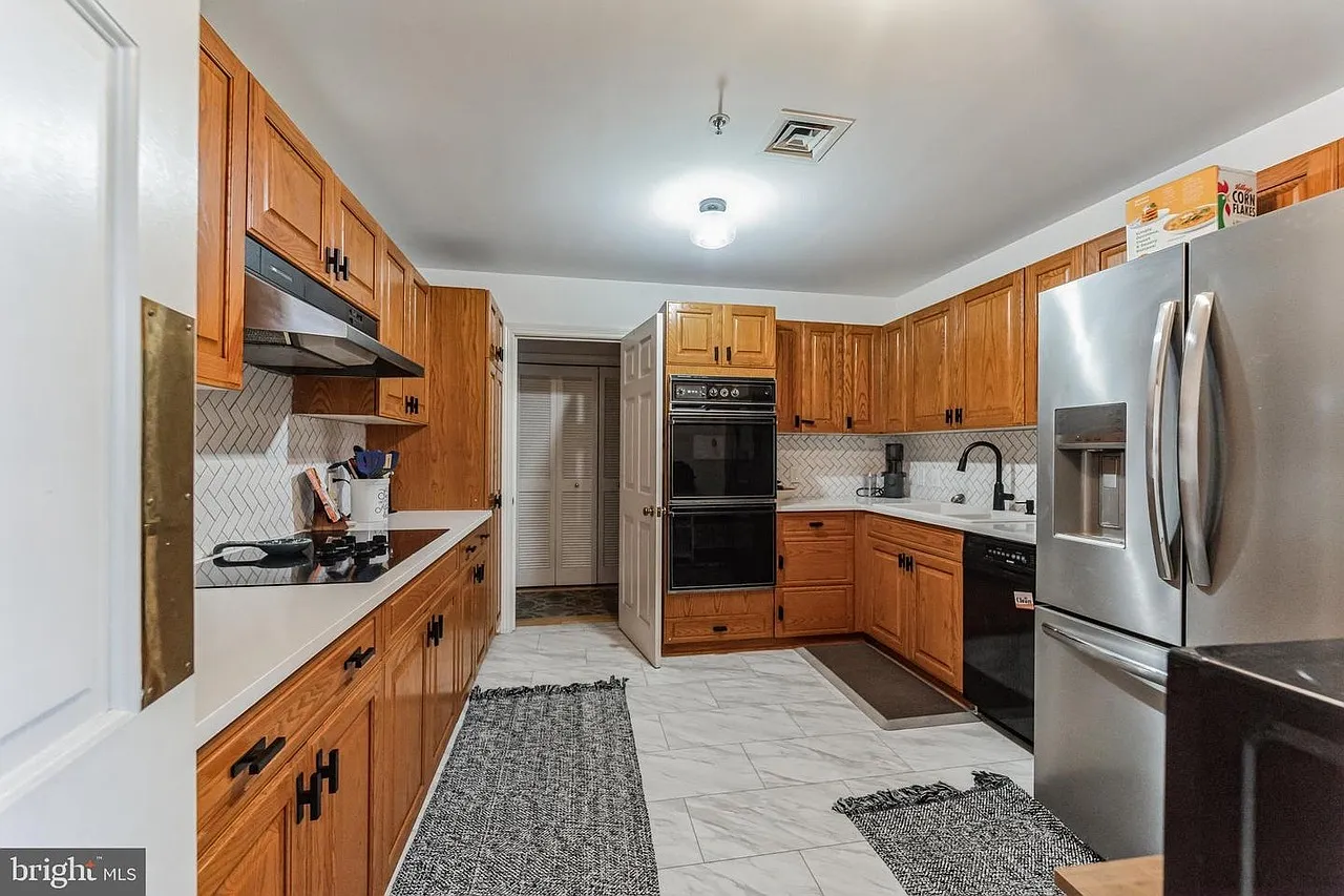 10 East Lee Street - 1 — Photo 4