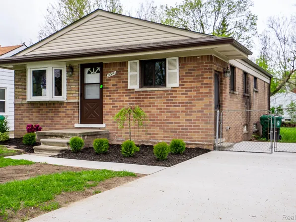 28950 Beechwood St, Garden City, MI 48135