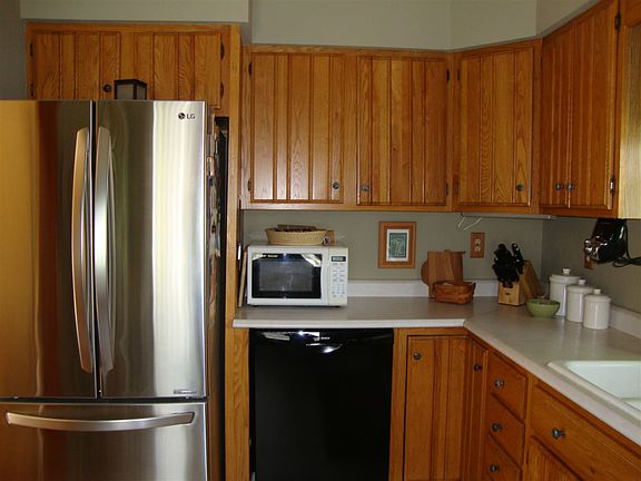 2nd image of 52 Clarkson Ave