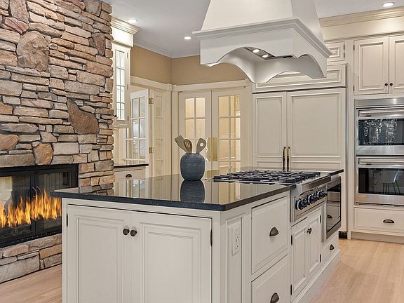 5th image of 9 Garland Rd