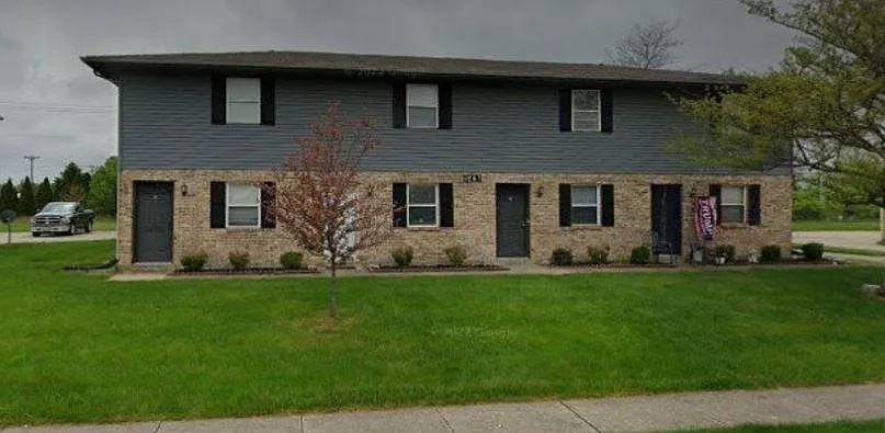 2 bed, 1.5 bath, 900 sqft, $950 — Photo 3