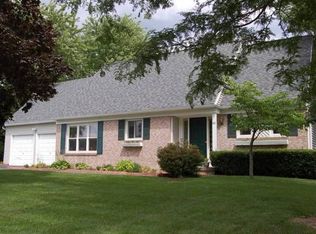 93 Old Mill Rd, Farmington, NY 14425