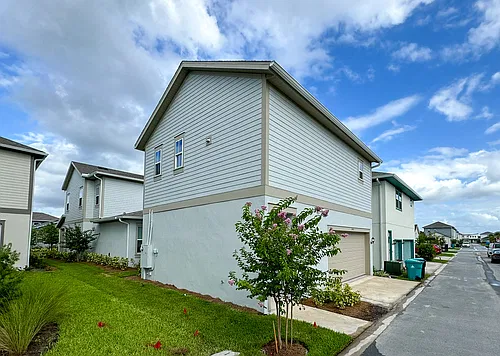 10425 Marconi Ave Photo 1