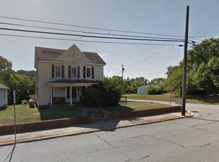 301 N 2nd Ave, Stoneville, NC 27027